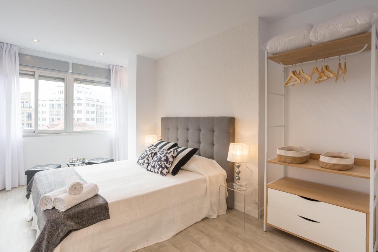 Urbe10 Angel Ganivet 2 Bedrooms Apartment Malaga Exterior photo